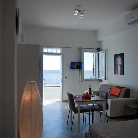 Taormina Holidays Appartement *