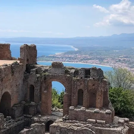 Taormina Holidays Джардини-Наксос