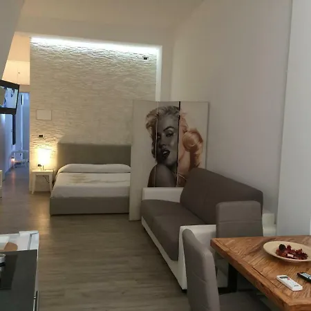 Taormina Holidays * Giardini-Naxos