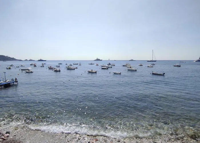 Taormina Holidays Apartamento *