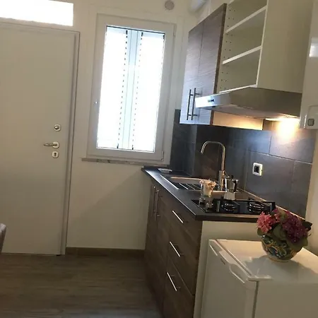 Taormina Holidays Apartment Giardini Naxos